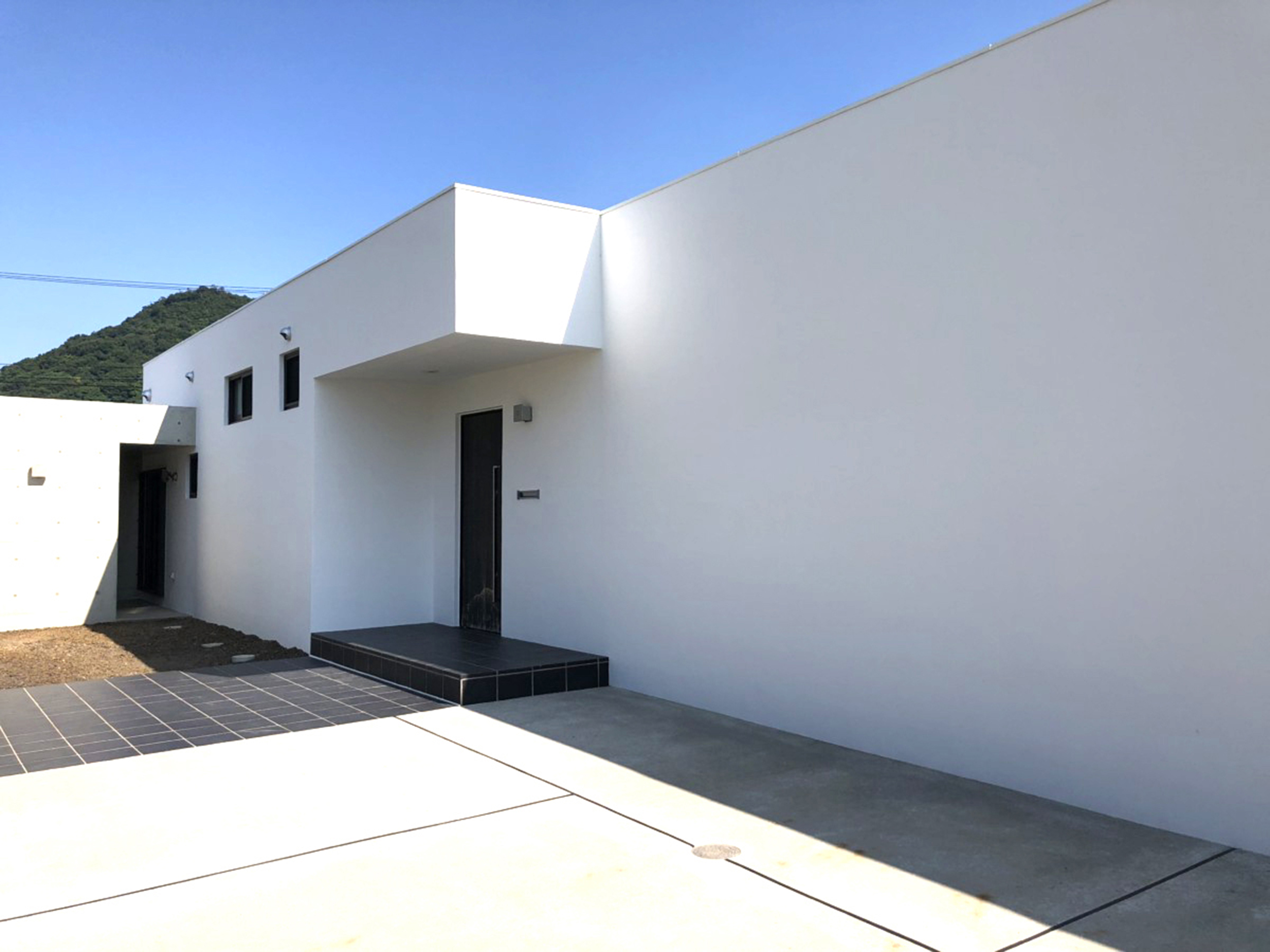 Y house